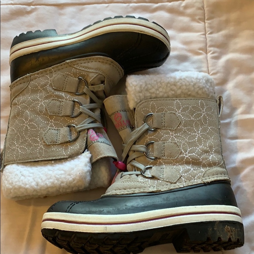 Kids winter boots